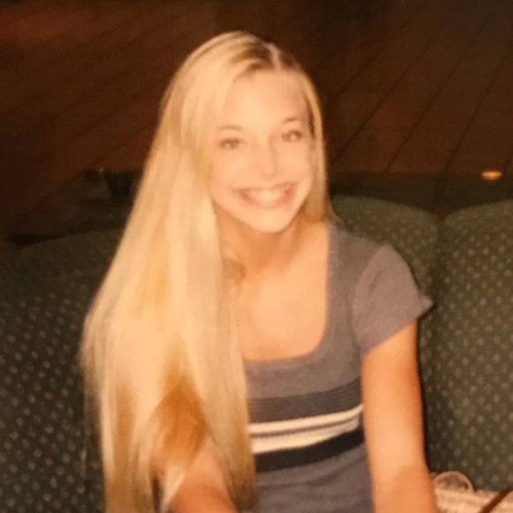 Meet your Posher, Kara - Picture 1 of 1